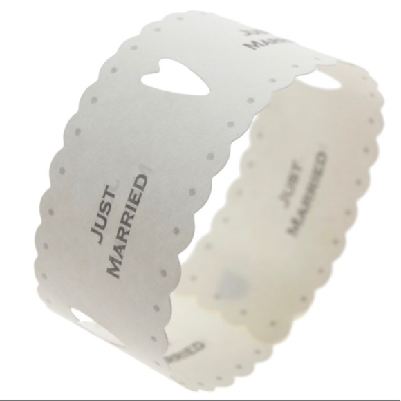 East of India | Paper Chains Just Married - Picture 7 of 7